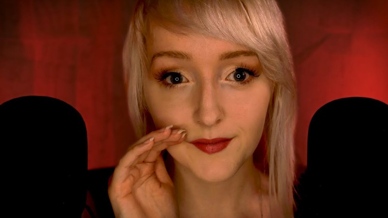 Asmr Close Up Ear To Ear Whispers : Low Light